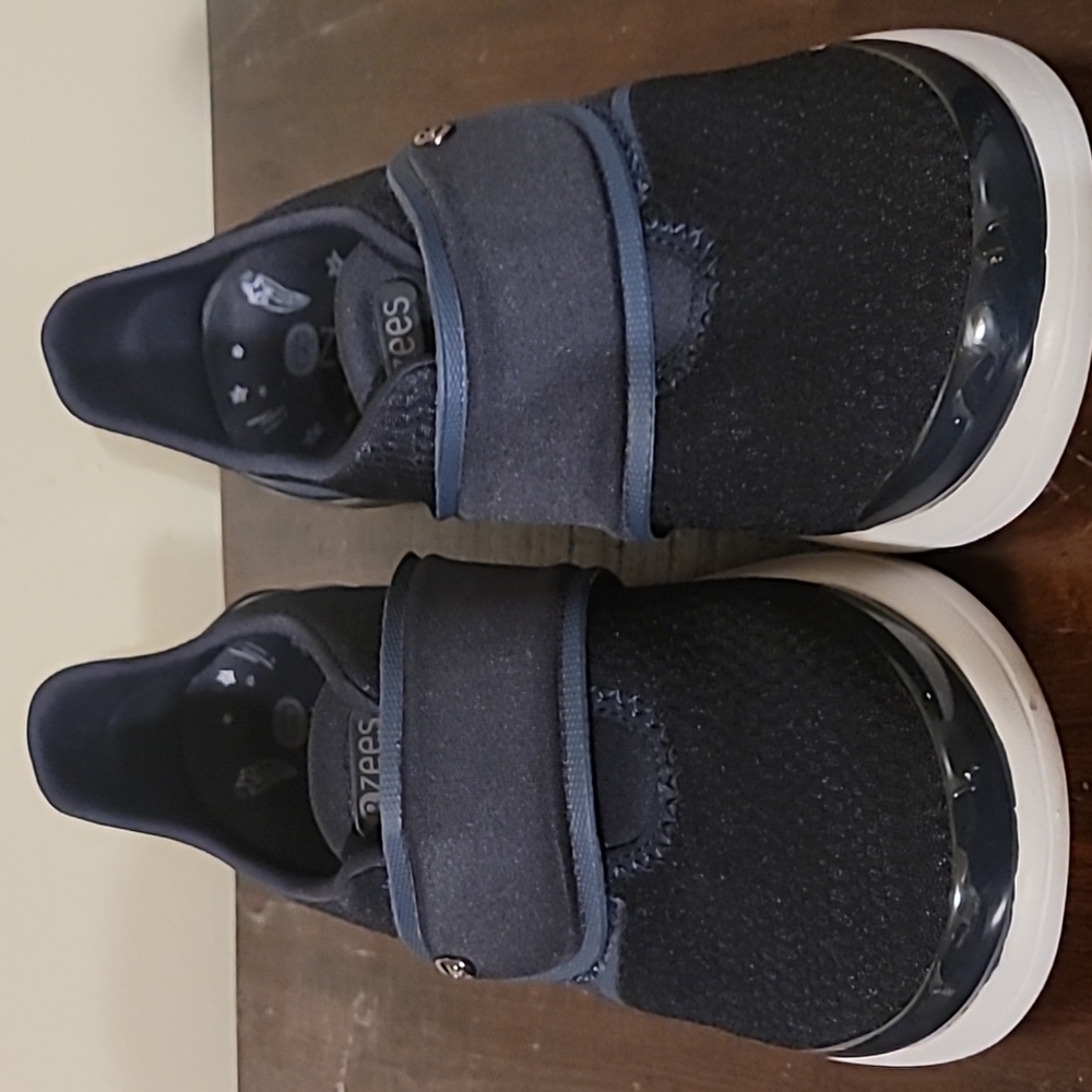 BZees Comfort Shoes for Women, Sz.8.5